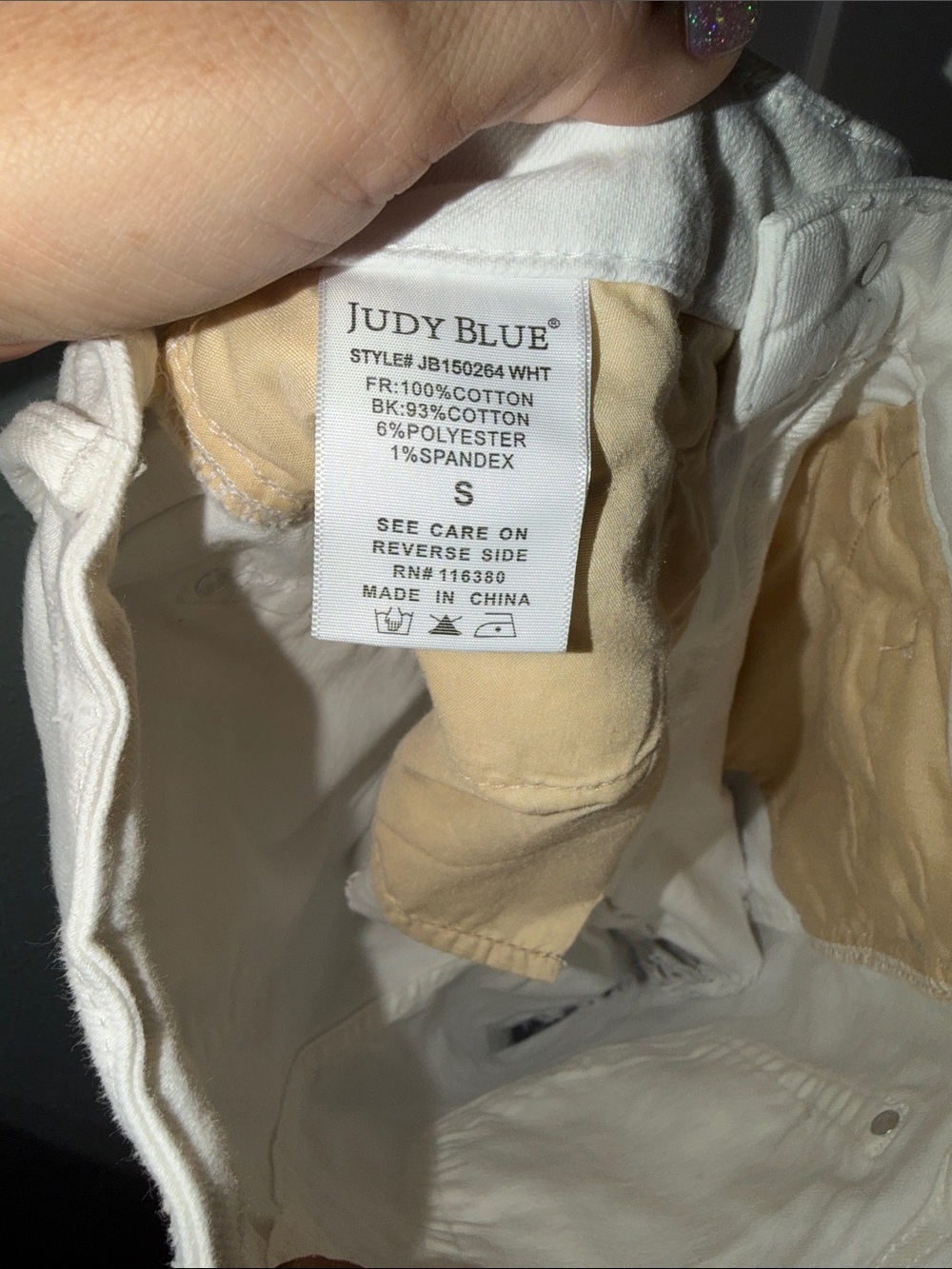 Judy Blue White Distressed High-Rise White Denim Shorts size small - Picture 6 of 6
